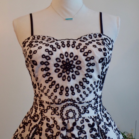 Express Dresses & Skirts - EXPRESS COCKTAIL DRESS👗Size 2